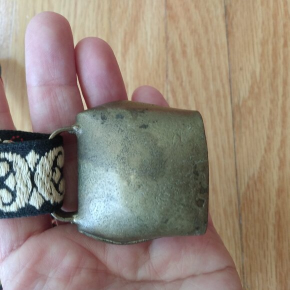 Vintage Austria Cow Bell Souvenir Cowbell with Embroidered Woven Strap Edelweiss - Picture 5 of 15